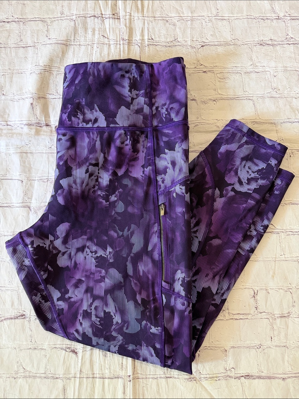 Athleta Rainier Tight -Printed Size 2X Fleece Brushed Leggings w/ Pockets Purple